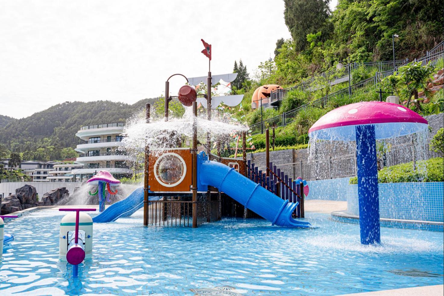 Wyndham Grand Plaza Royale Hot Springs Fenghuang Hotel Bagian luar foto